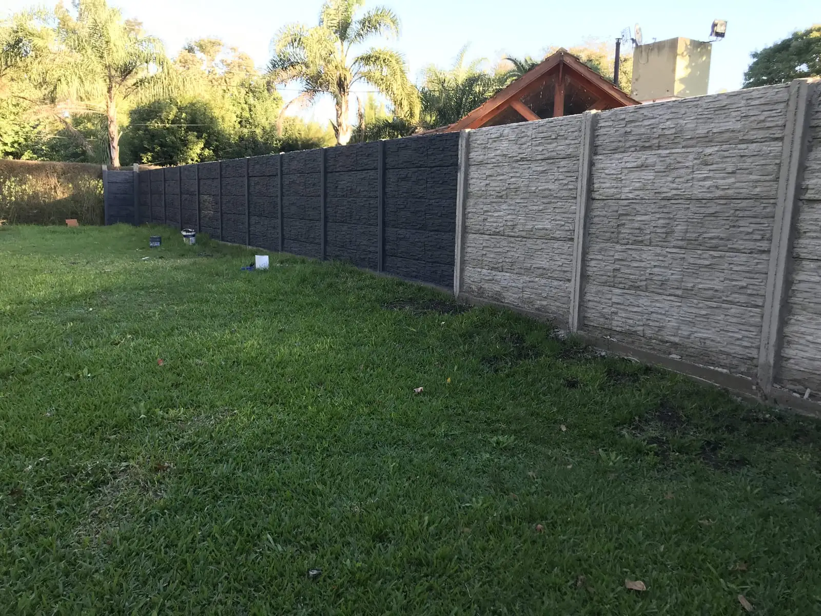 Cerco premoldeado terminado en zona norte del GBA (foto 1 de 23)