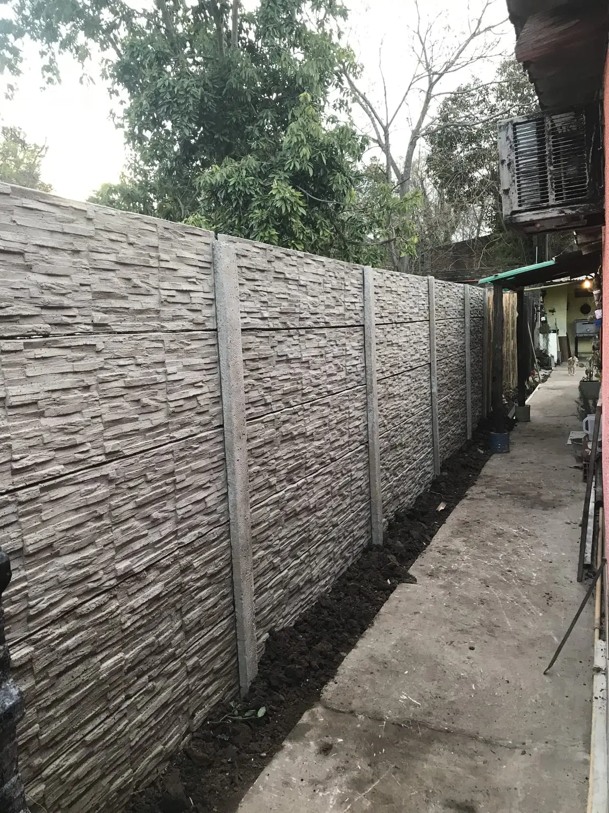 Cerco premoldeado terminado en zona norte del GBA (foto 5 de 23)