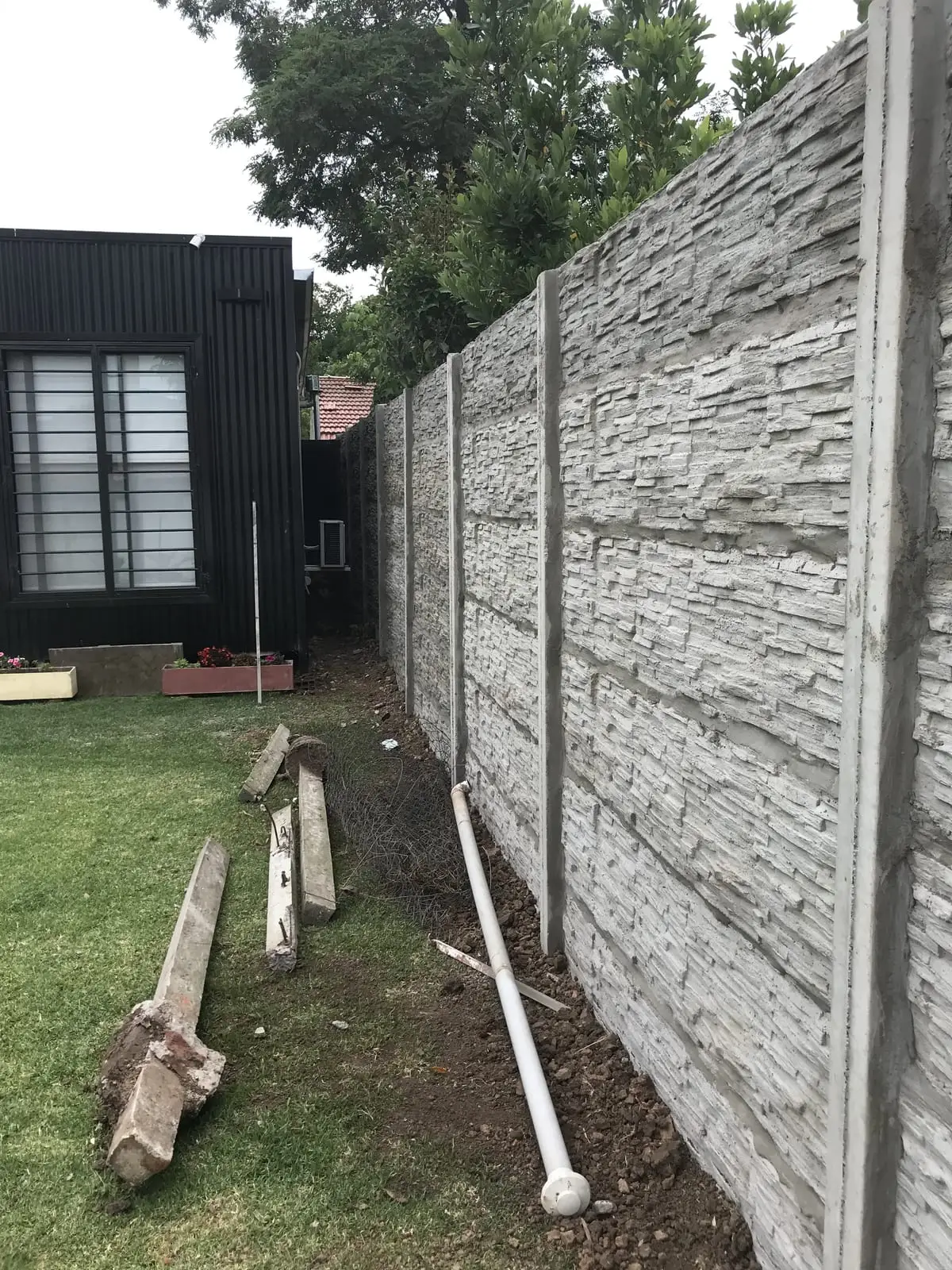 Cerco premoldeado terminado en zona norte del GBA (foto 11 de 23)