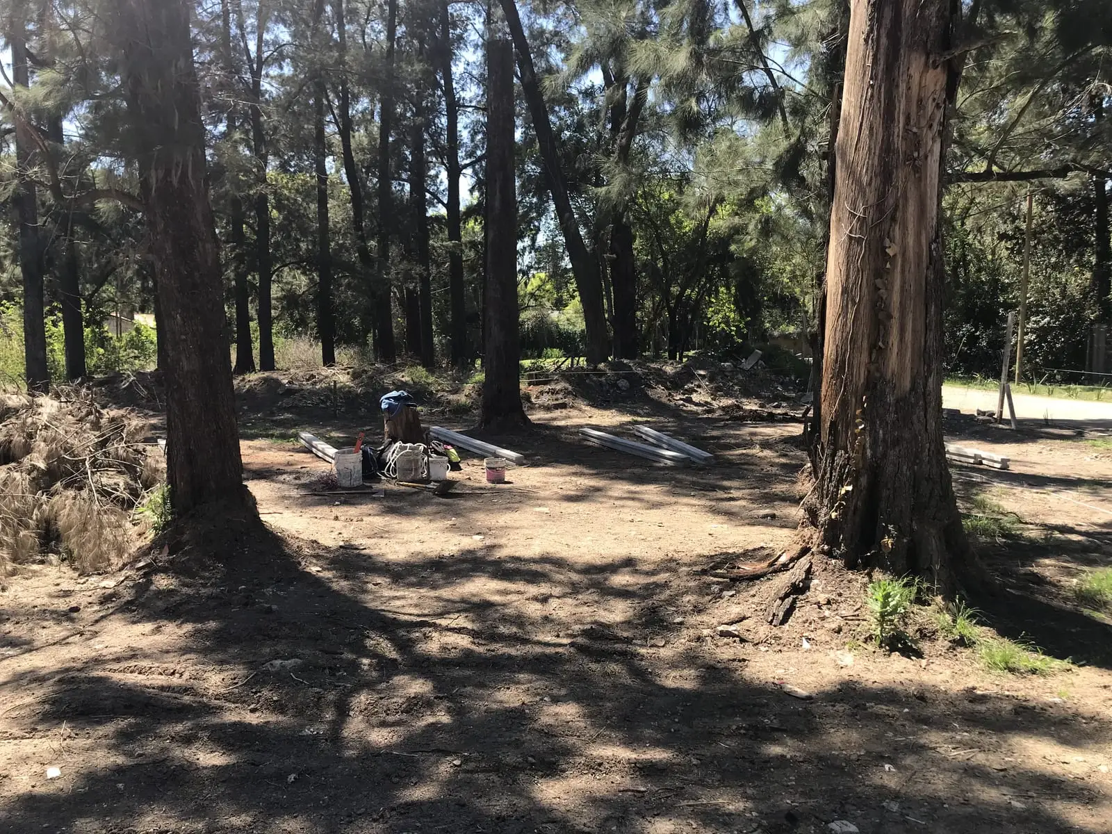 Cerco premoldeado de 70 metros y 2,40 m de alto en Moreno (foto 4 de 9)